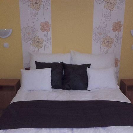 Reka Vendeghaz Hotel Tokaj Buitenkant foto