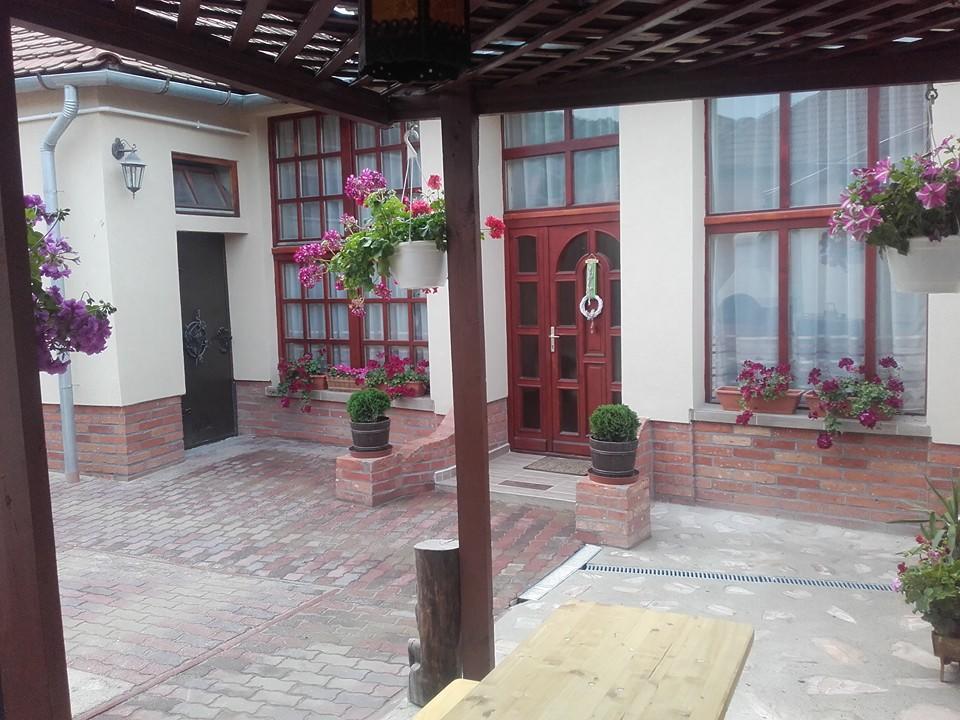 Reka Vendeghaz Hotel Tokaj Buitenkant foto